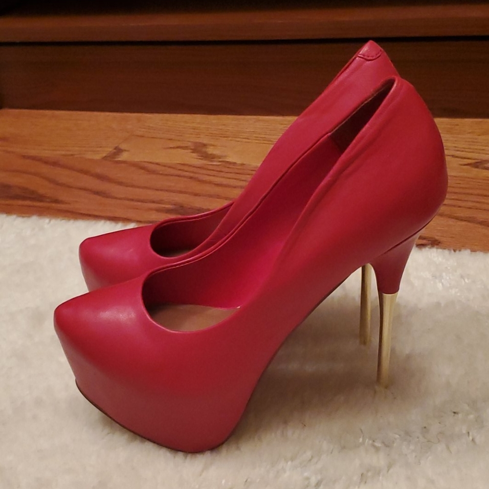 Steve Madden - Picture 2 of 3
